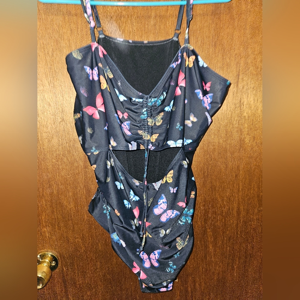One piece keyhole  swimsuit